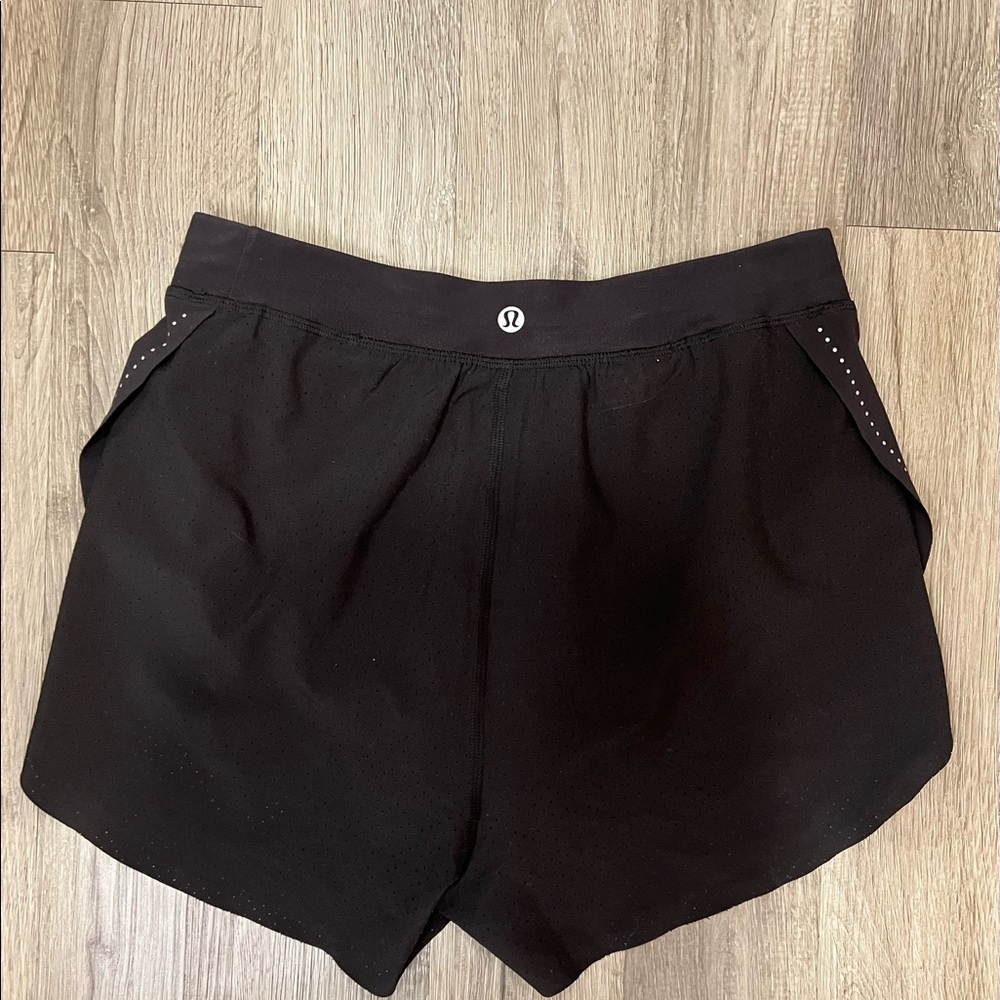 Lululemon Find Your Pace Short